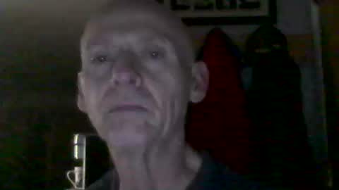 Snapshot of oldbuthorny62 chatting on October 19, 6:51 am oldbuthorny62 online show from October 19, 6:51 am