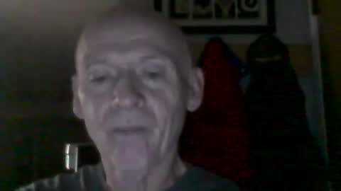 Snapshot of oldbuthorny62 chatting on October 23, 6:15 am oldbuthorny62 online show from October 23, 6:15 am