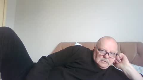 oldfkr69 online show from February 24, 11:02 am