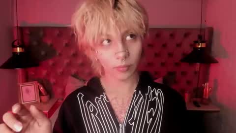 oliiverr22 online show from December 2, 3:21 pm