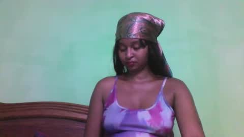 olinah610 online show from November 28, 7:43 pm