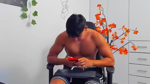 Oliver bray online show from January 11, 11:00 pm