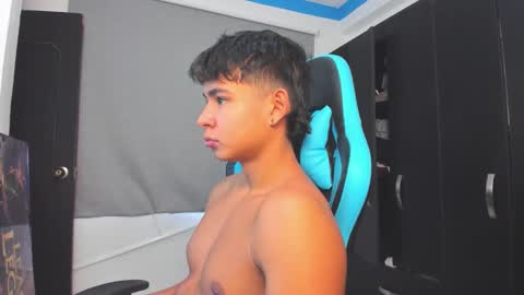 Oliver bray online show from November 6, 2:42 pm