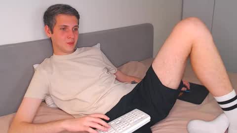 Oliver online show from October 5, 6:04 pm