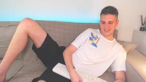 Oliver online show from January 16, 6:16 pm