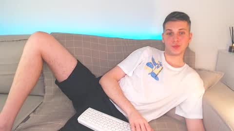 Oliver online show from January 17, 7:05 pm