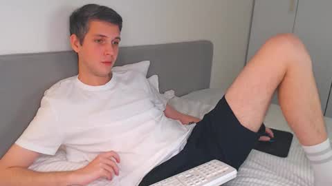 Oliver online show from November 18, 5:38 pm