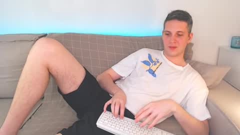 Oliver online show from March 5, 12:55 pm