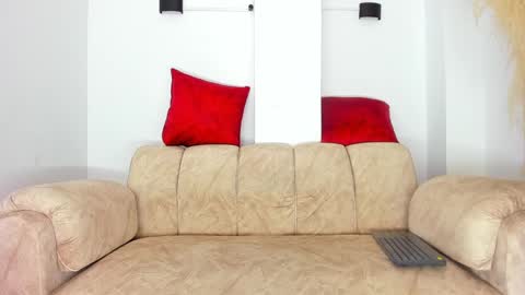 OLIVER online show from December 29, 6:03 am