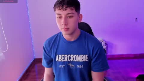 oliveeer online show from April 16, 7:03 pm