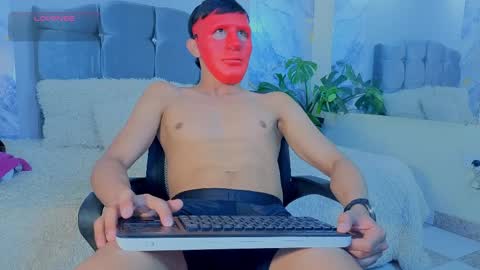 oliver mr  online show from April 6, 7:59 pm