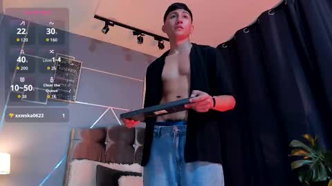 oliver mr  online show from December 1, 9:35 pm