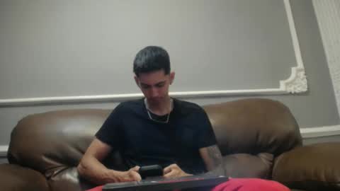 Snapshot of oliverbennet chatting on September 10, 12:17 pm Oliver bennet online show from September 10, 12:17 pm