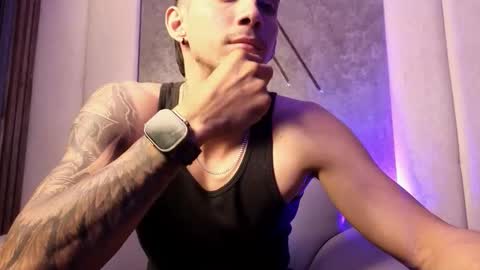 Oliver bennet online show from January 17, 1:59 am