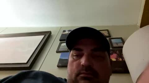 oliverclothesoff1211 online show from April 8, 2:03 am