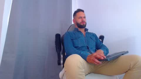 oliver online show from December 16, 8:37 pm