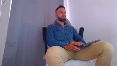 oliver online show from February 13, 5:54 pm