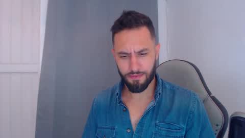 oliver online show from December 17, 11:16 pm