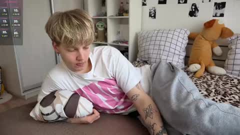 oliver online show from April 17, 9:11 am