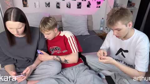 oliver online show from February 6, 8:11 pm