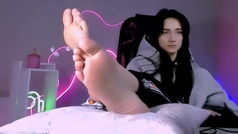 olivia_norton_ online show from March 1, 1:48 pm