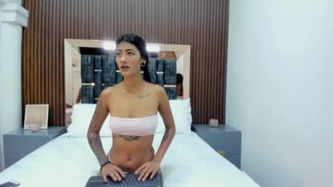 olivia_pearl_ online show from September 30, 11:53 am