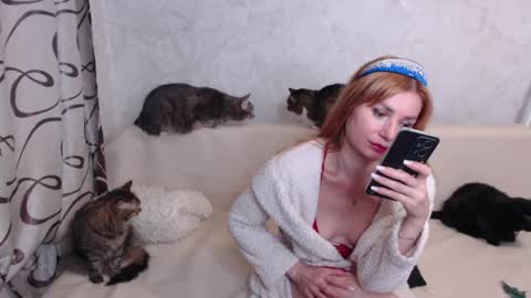 Snapshot of olivia_redd chatting on October 23, 1:29 am Olivia online show from October 23, 1:29 am