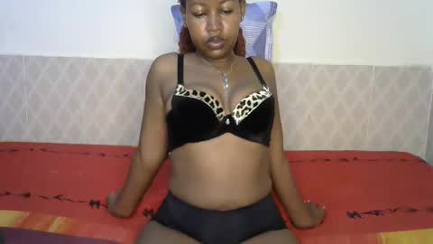 olivia online show from October 18, 7:45 am