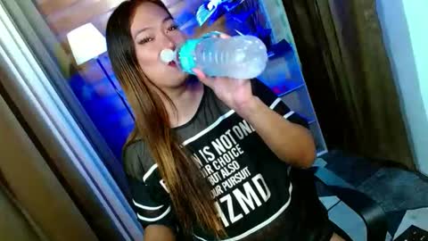 Miss OLIVIA online show from March 29, 12:40 pm