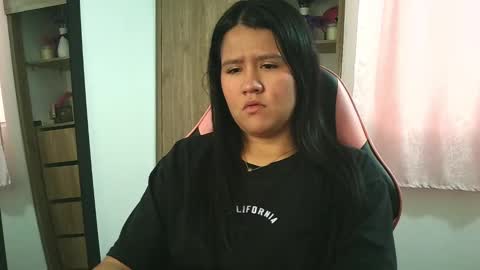 Olivia online show from November 20, 2:03 pm