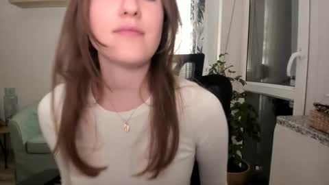 Oliwiaa2004 online show from September 15, 8:54 pm