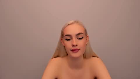 oliviaBeauty online show from January 12, 7:32 pm