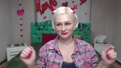 OliviaHorst online show from November 19, 6:35 am