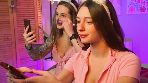 Snapshot of oliviamcclean chatting on October 25, 9:04 pm Liv online show from October 25, 9:04 pm