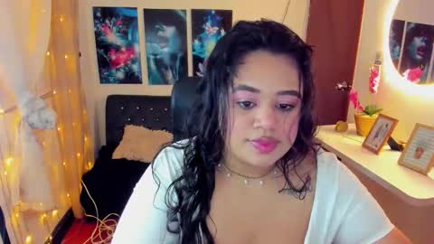 oliviia_cute online show from November 9, 11:51 pm