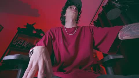     online show from April 19, 1:39 am