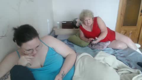 OlyaAndNetty online show from February 20, 1:08 pm