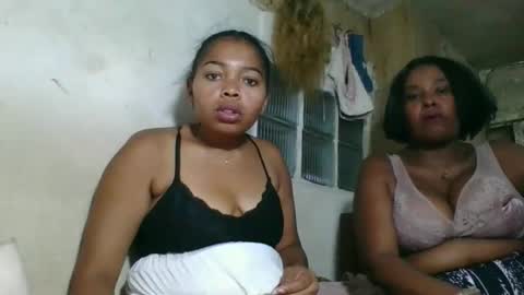 olyvienne90 online show from December 4, 9:31 am