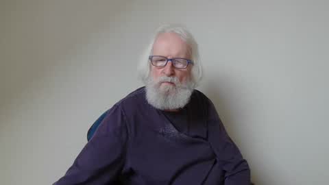 Somewhere over the rainbow online show from March 9, 3:38 pm