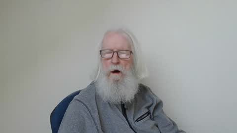 Somewhere over the rainbow online show from February 5, 2:42 pm