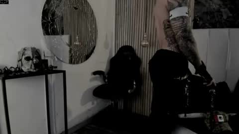     ... online show from June 25, 5:12 am