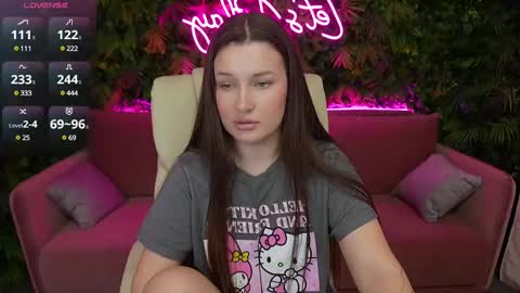 L A Y A online show from February 27, 4:46 am