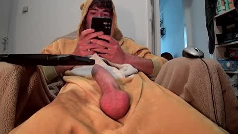 onesieboyx online show from October 10, 11:49 am