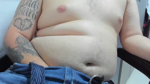 Snapshot of onewhiteboichub chatting on October 6, 11:55 pm Andres INDEPENDENT MODEL online show from October 6, 11:55 pm