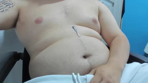 Snapshot of onewhiteboichub chatting on September 12, 9:50 pm Andres INDEPENDENT MODEL online show from September 12, 9:50 pm