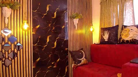 onix_ebony online show from March 1, 1:59 pm