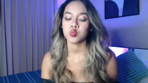 Lily Peach  -   online show from June 24, 11:23 pm