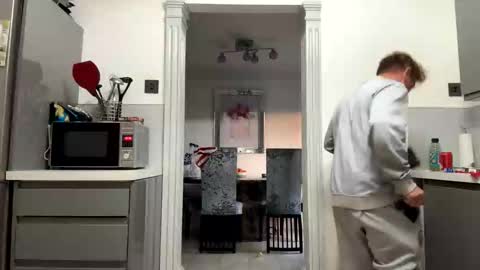 onlyloveyoutwice2016 online show from September 9, 6:30 pm