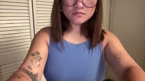 Miss Girly online show from November 16, 11:12 am