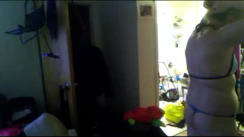 Snapshot of opalockajoe chatting on December 31, 6:27 am TsJojo online show from December 31, 6:27 am